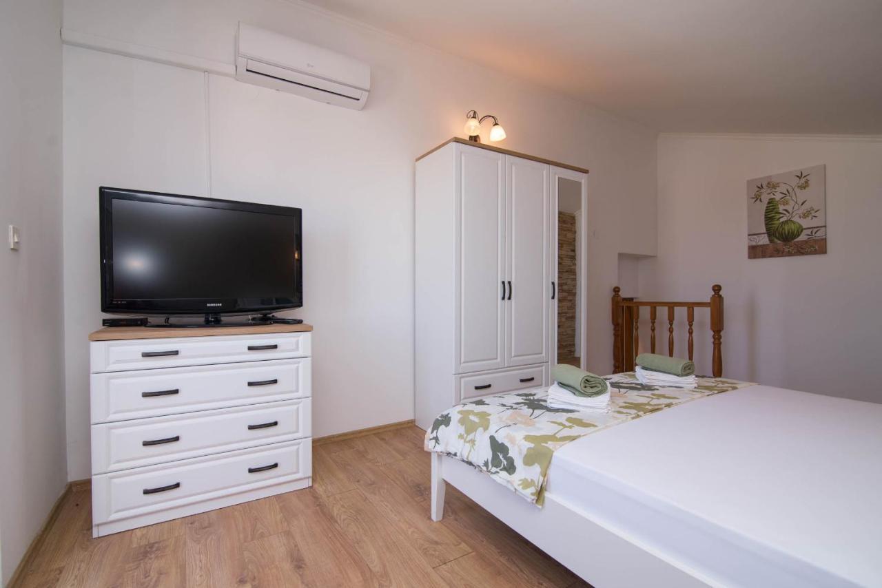 Nereo Apartment Mali Lošinj Екстериор снимка